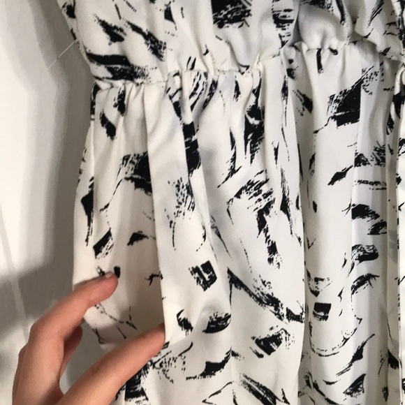 Off white sleeveless dress with pockets - Picture 10 of 10